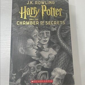 Scholastic Harry Potter and the Chamber of Secrets - Gold and Black Cover